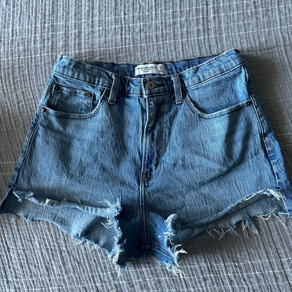 Abercrombie & Fitch High Rise Mom Short